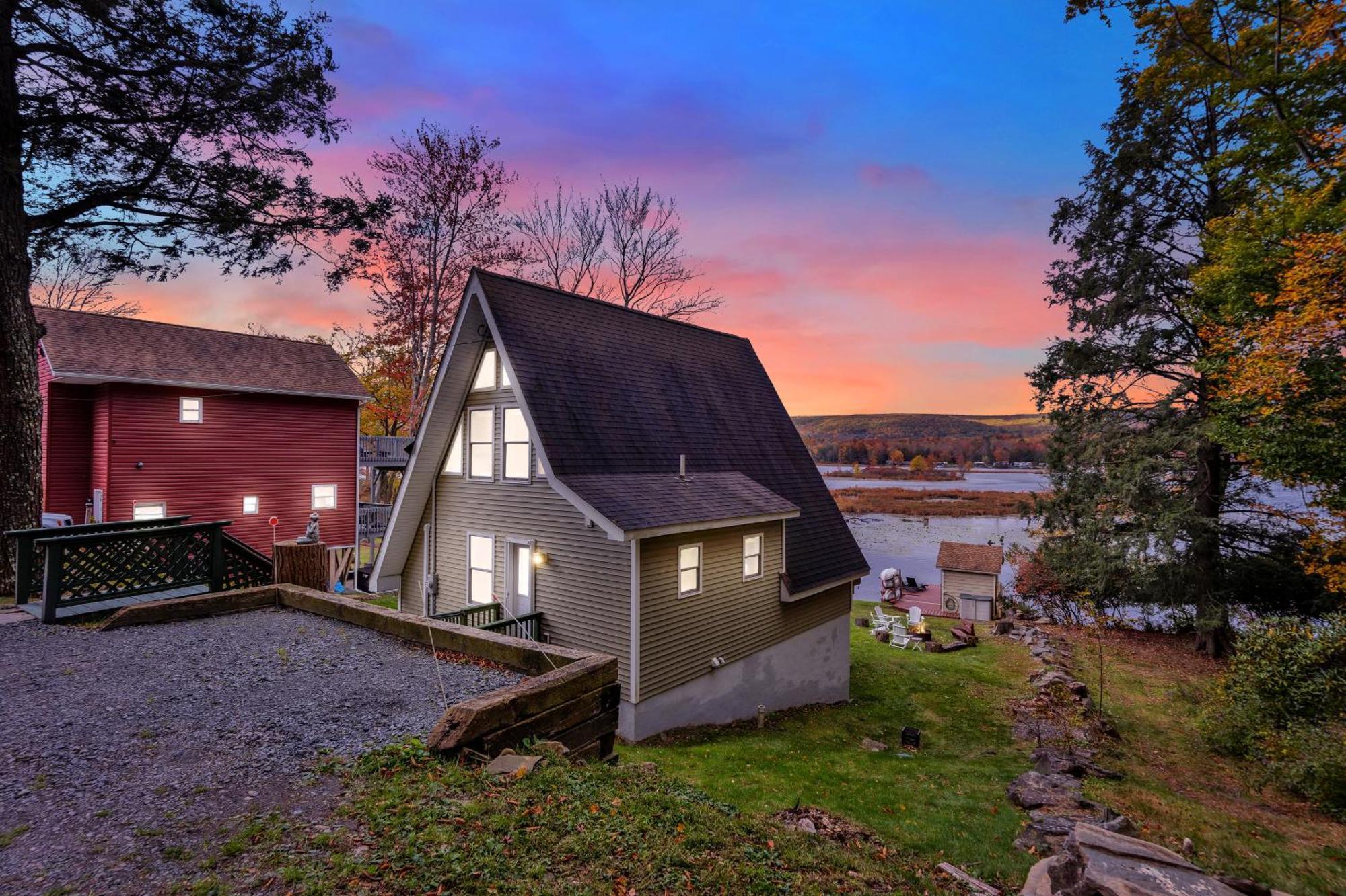 Lakefront A-Frame, Dock, Kayaks, Fire Place Lake Ariel Exterior photo